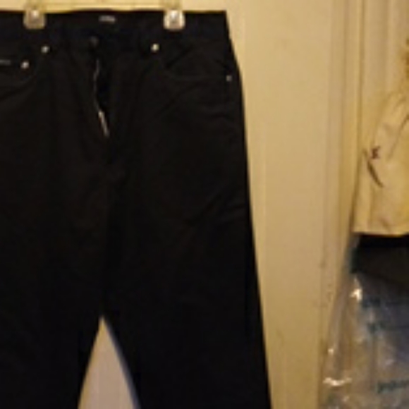 Hugo Boss - Picture 2 of 3